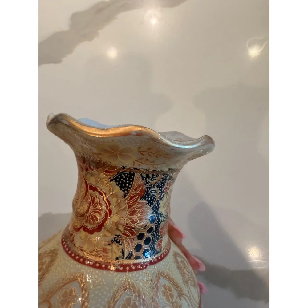 Antique Satsuma Gold Gilt Hand Painted Porcelain Vase 19Th Century Meije Period